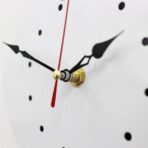 horloge chat blanc agrandissement