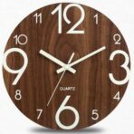 horloge murale brune