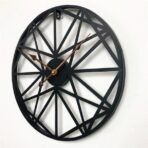 horloge murale en métal vintage