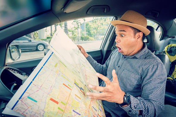 comment etait la vie avant internet personne lisant carte