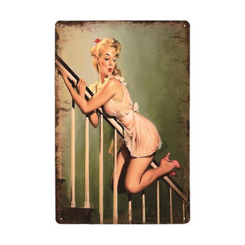 plaque-metal-vintage-pin-up-escalier Plaque Métal Vintage Pin-up Escalier