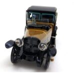 voiture en tole ancienne